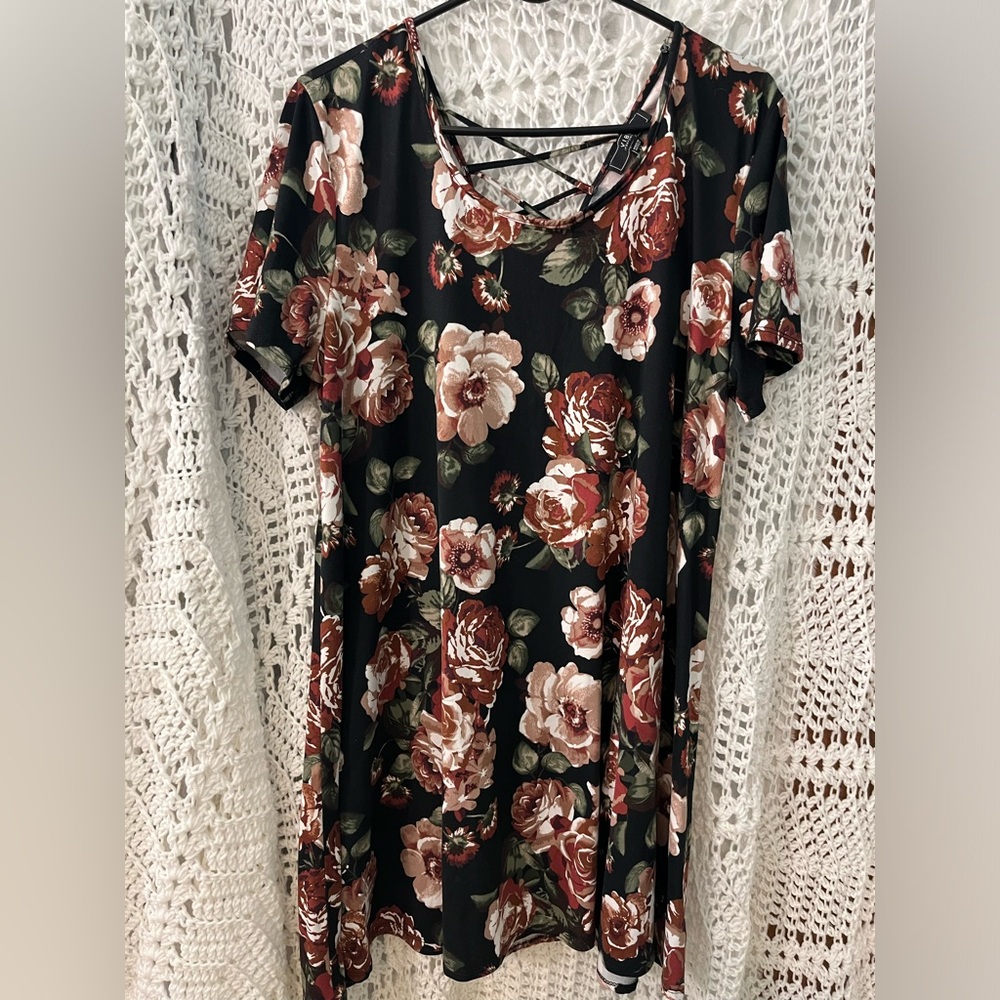 Vibe sportswear 1X super soft, crisscross back dress. Perfect condition.